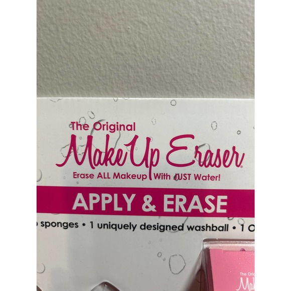 NIB/The Original Make up Eraser & Sponge set with wash ball! - Picture 2 of 4